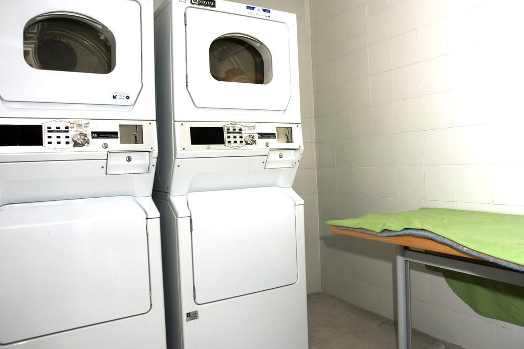 Hostal Welcome Madrid Ngoại thất bức ảnh