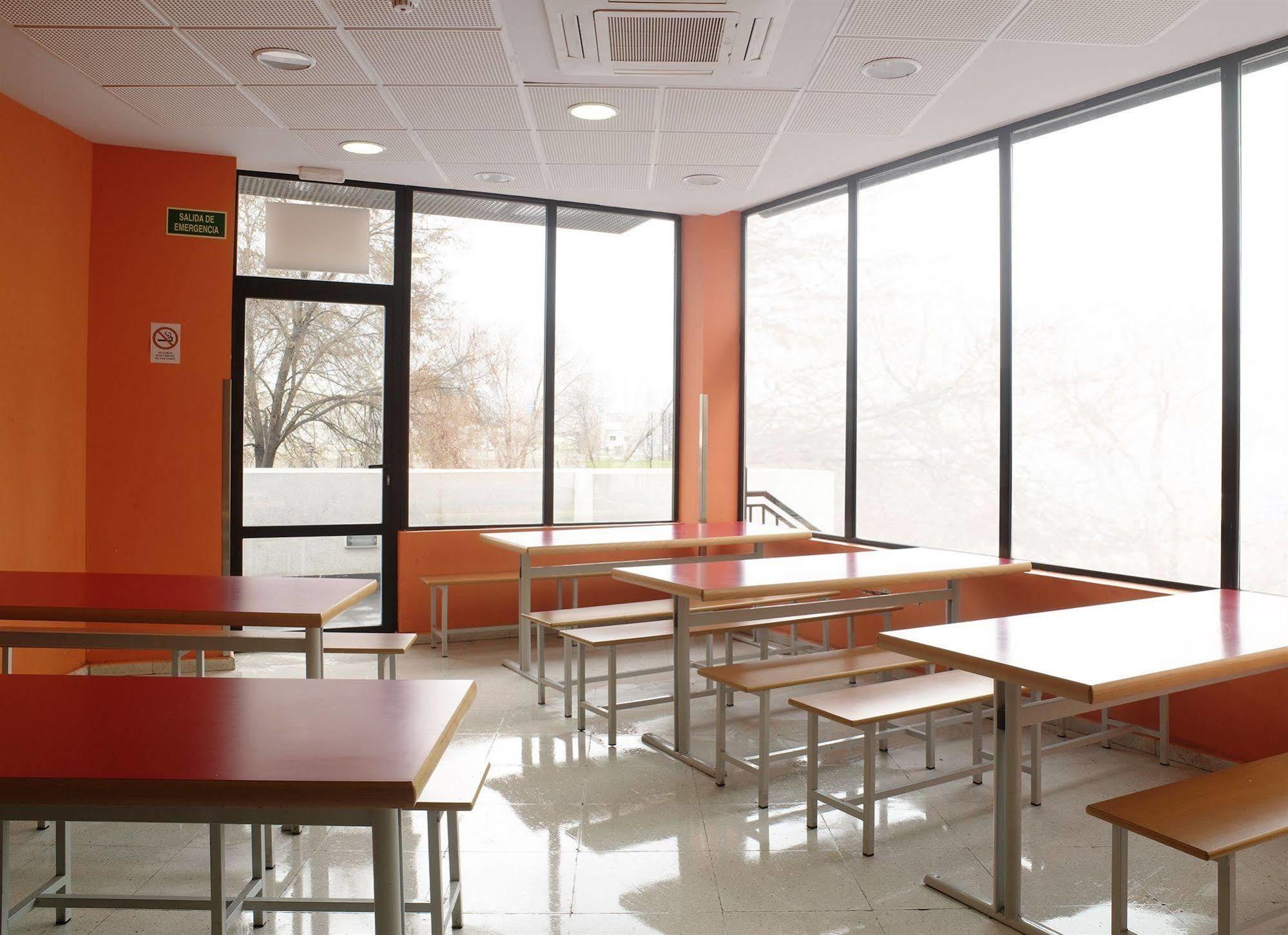 Hostal Welcome Madrid Ngoại thất bức ảnh