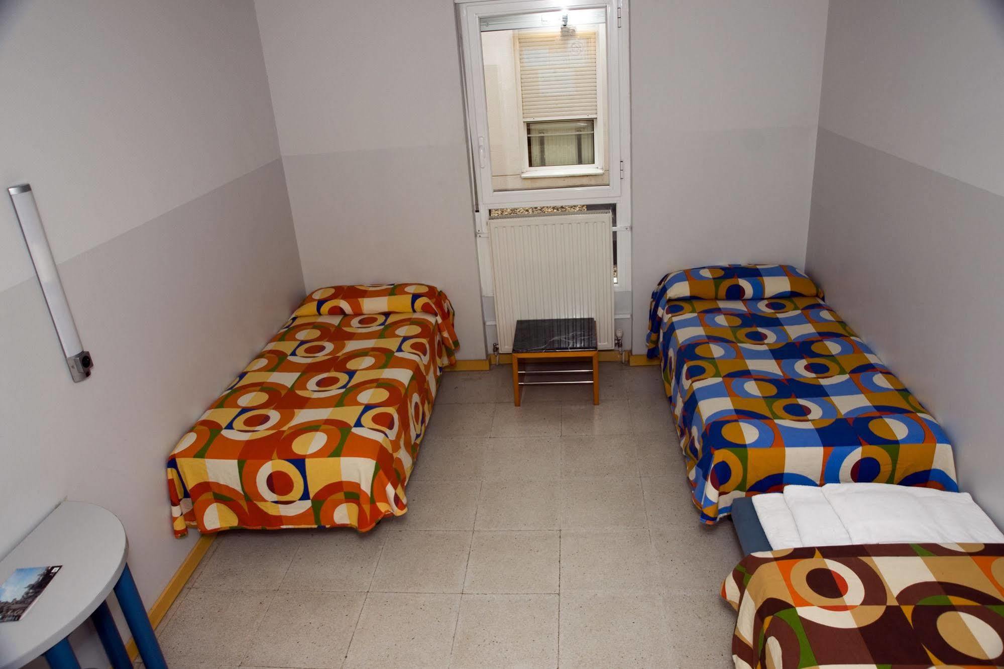Hostal Welcome Madrid Ngoại thất bức ảnh