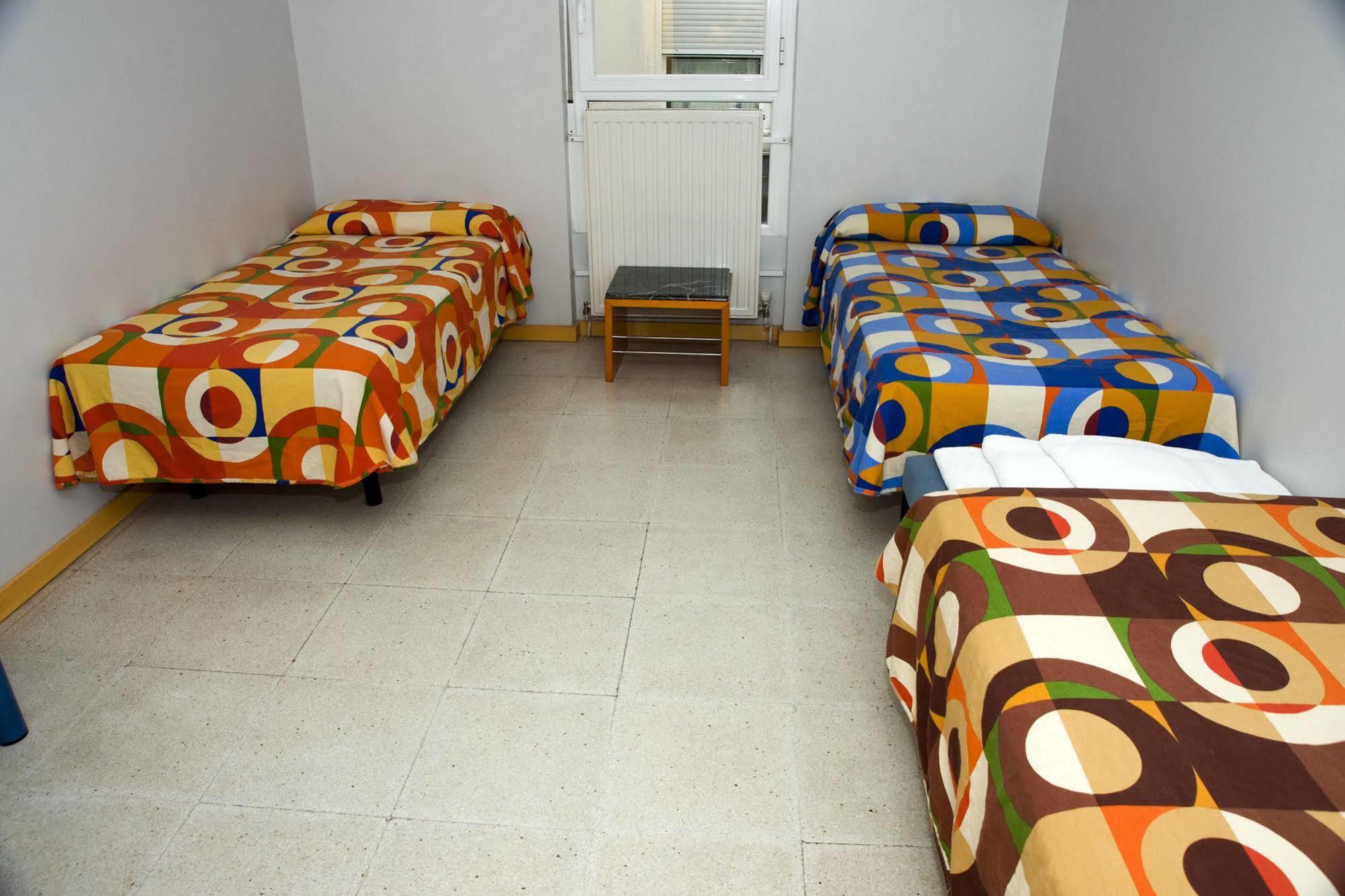 Hostal Welcome Madrid Ngoại thất bức ảnh